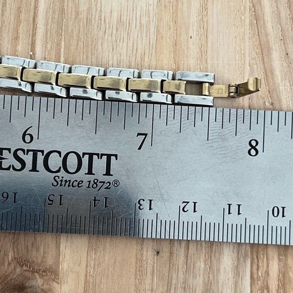 Seiko Solar Ladies Watch Two Tone Bracelet Round White Dial - Picture 15 of 15